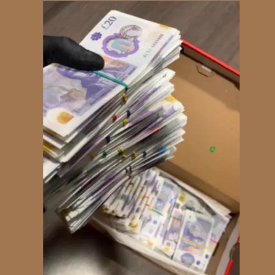 £20 note