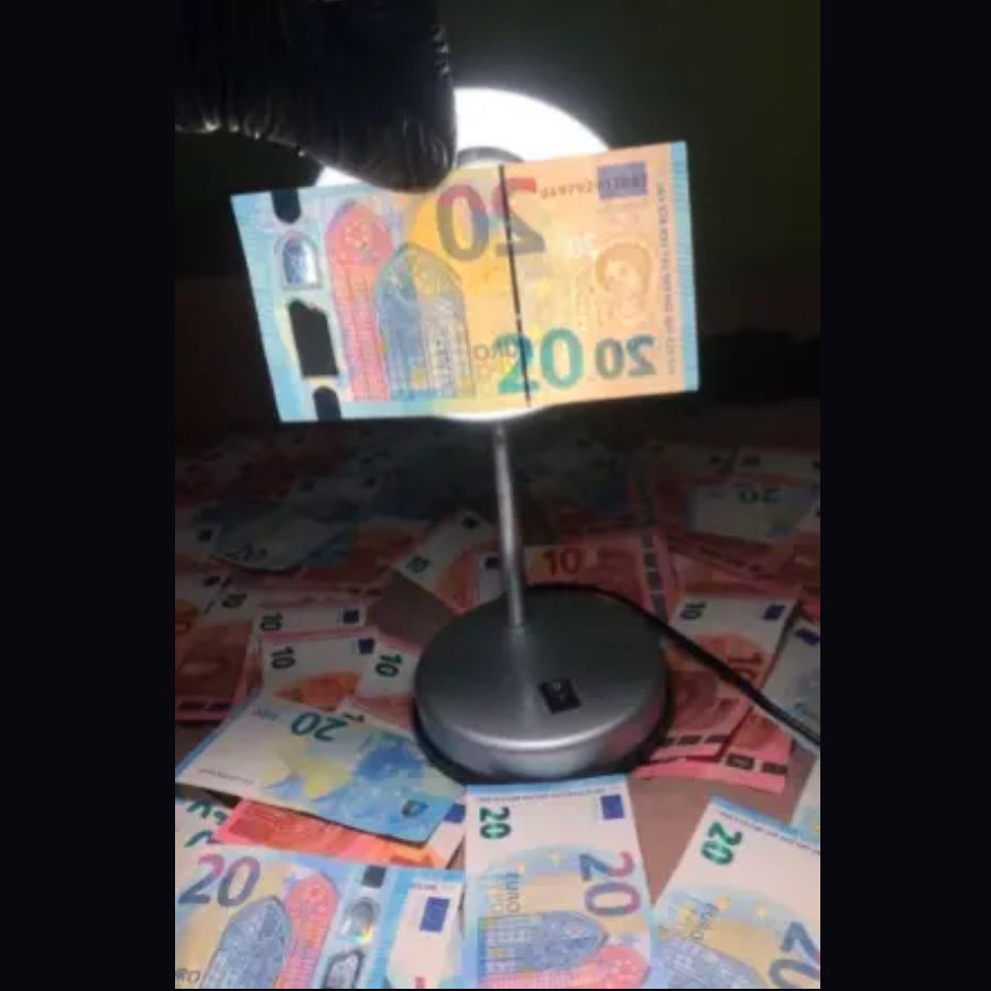 CAD $20 Bills